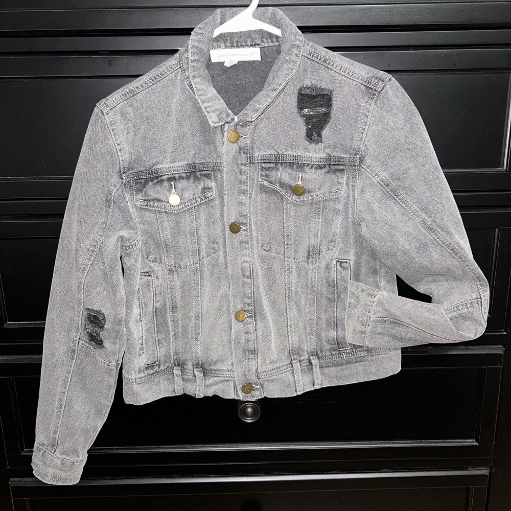 Generation K Women's Gray Cropped Distressed‎ Denim Jacket Size Large Button Up